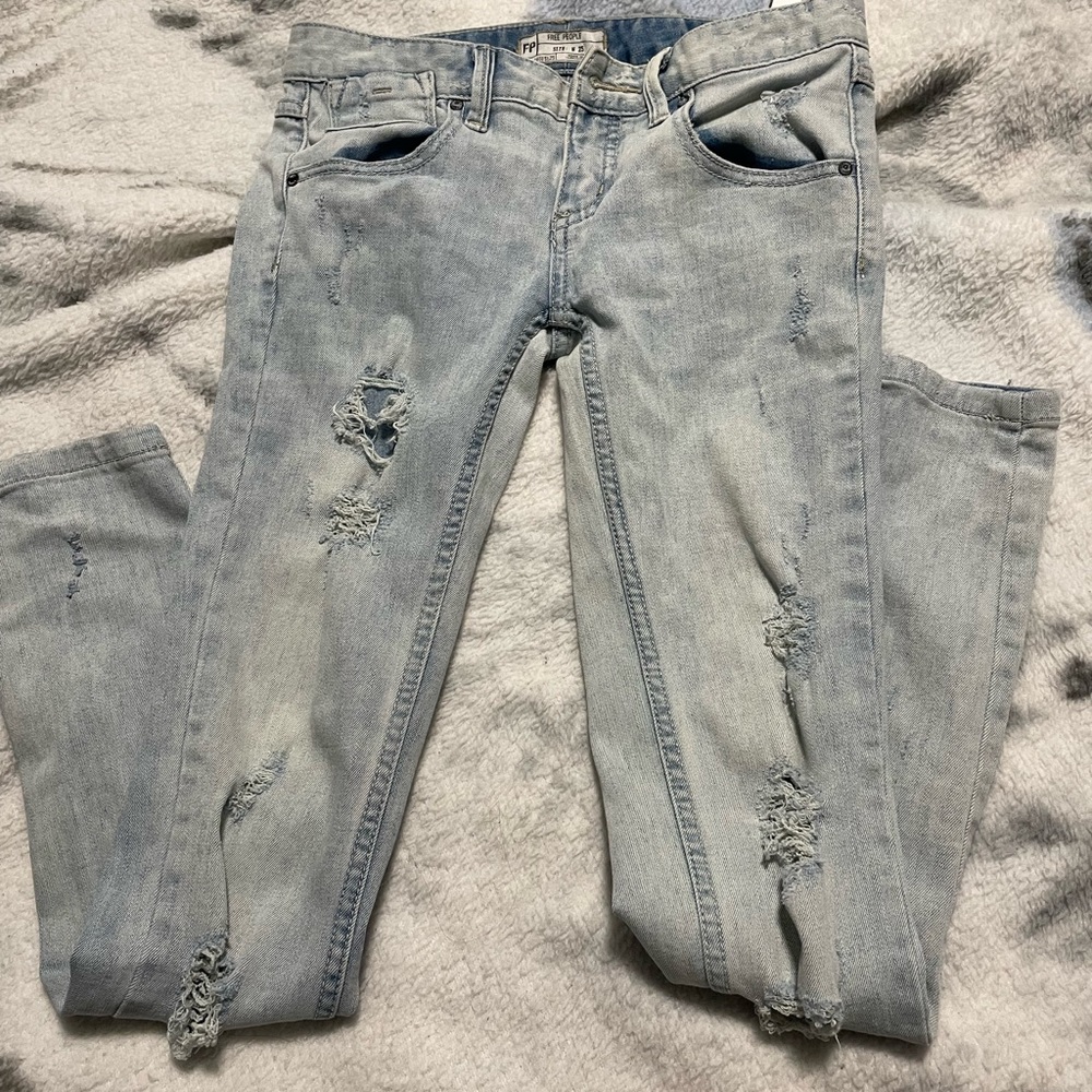 Free People skinny ripped jeans size 25